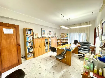 Ufficio in vendita a Sant'Agata li Battiat... - foto 4