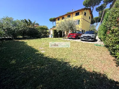 Casa Indipendente a Pietrasanta