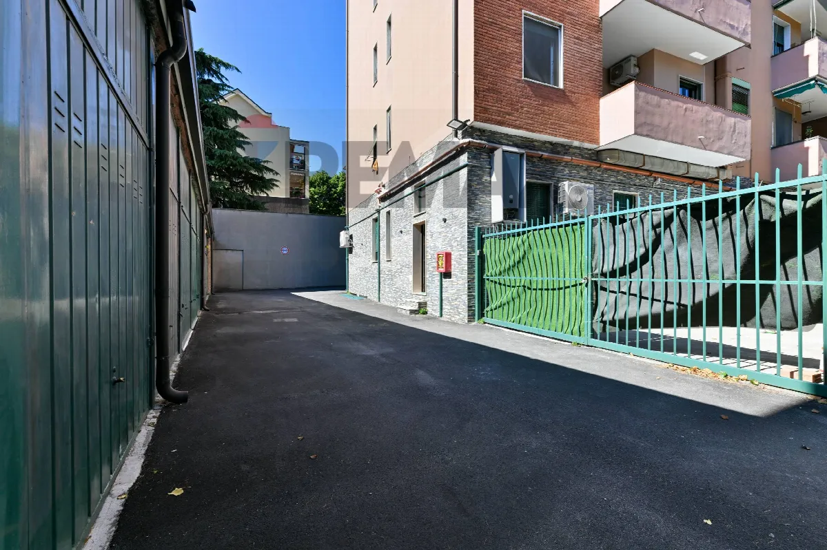 Palazzo/Stabile in vendita a Milano, Affori, Bovisa - foto 3