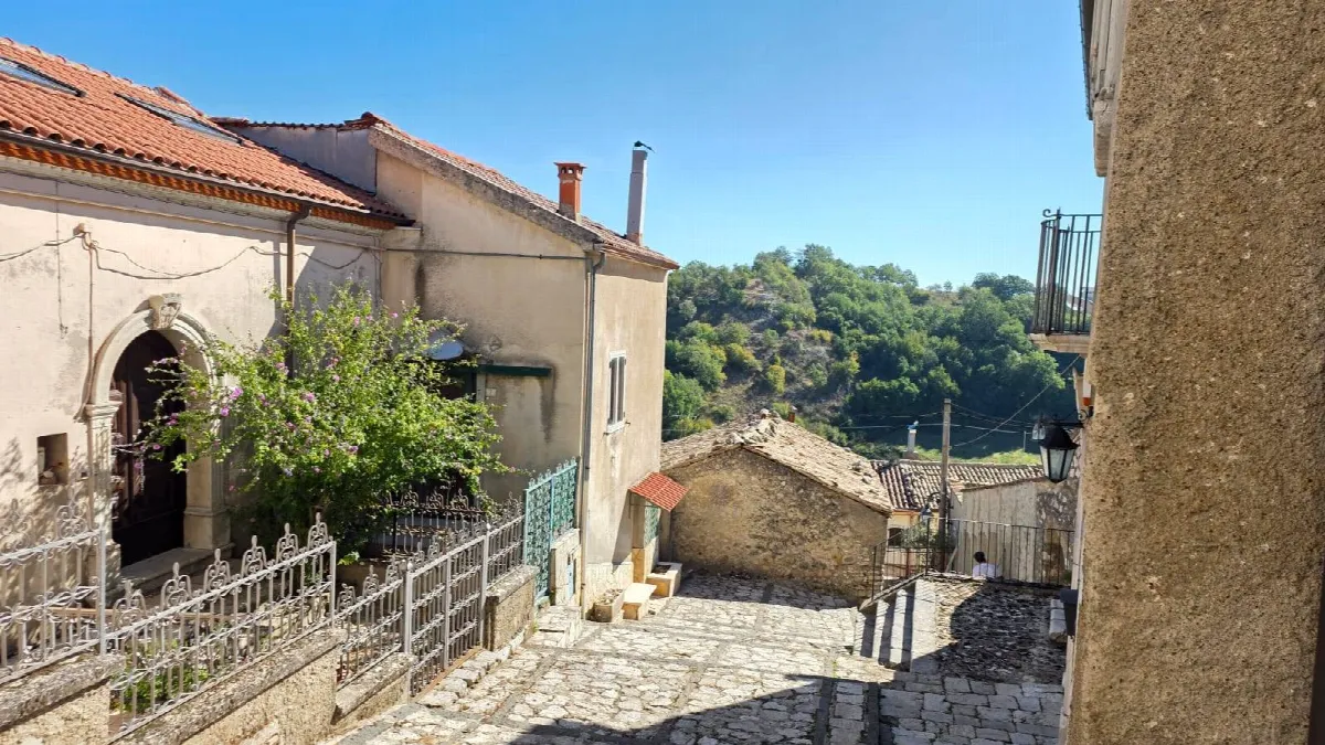 Casa Indipendente in vendita a Montemarano - foto 3
