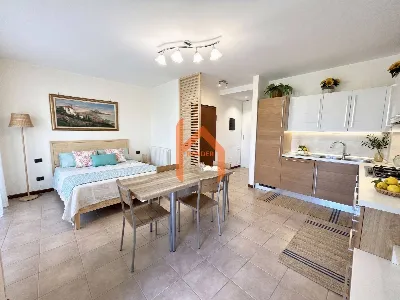 Appartamento in vendita a Varese, Centro, ... - foto 2