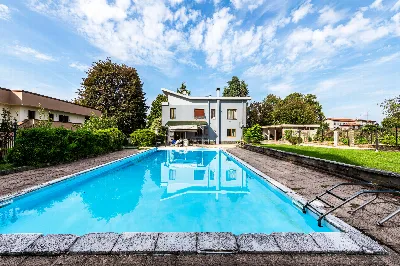Villa in vendita a Bernareggio - foto 1