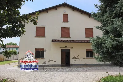 Casa Indipendente in vendita a Cento - foto 2