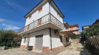Villa in vendita a Colli del Tronto - foto 1