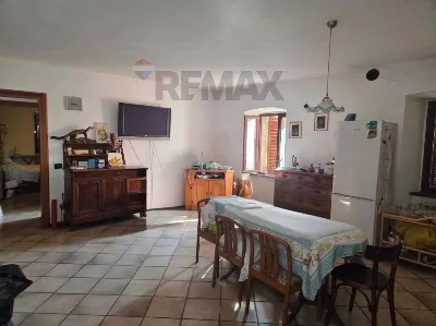 Appartamento in vendita a Casalzuigno - foto 2