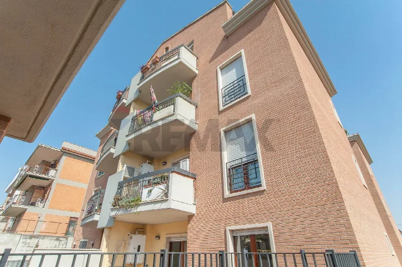 Appartamento in vendita a Roma, Borghesiana, Finocchio - foto 1