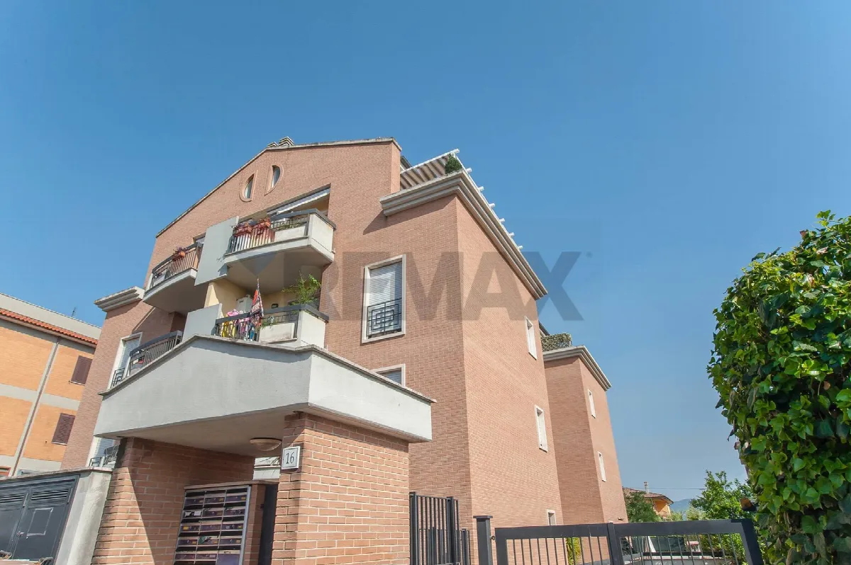 Appartamento in vendita a Roma, Borghesiana, Finocchio - foto 2