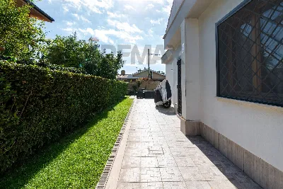 Casa Indipendente in vendita a Roma, Axa, ... - foto 5