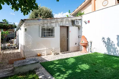 Casa Indipendente in vendita a Roma, Axa, ... - foto 8