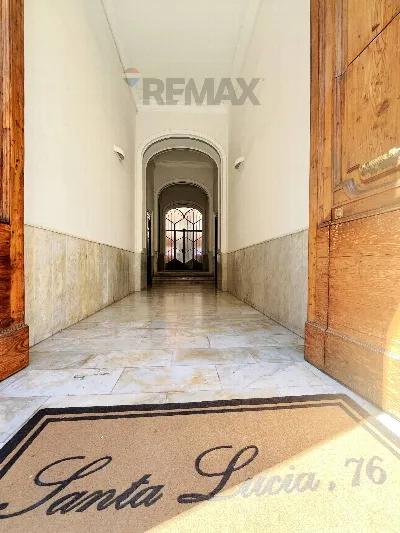 Appartamento in vendita a Napoli, Chiaia, ... - foto 2