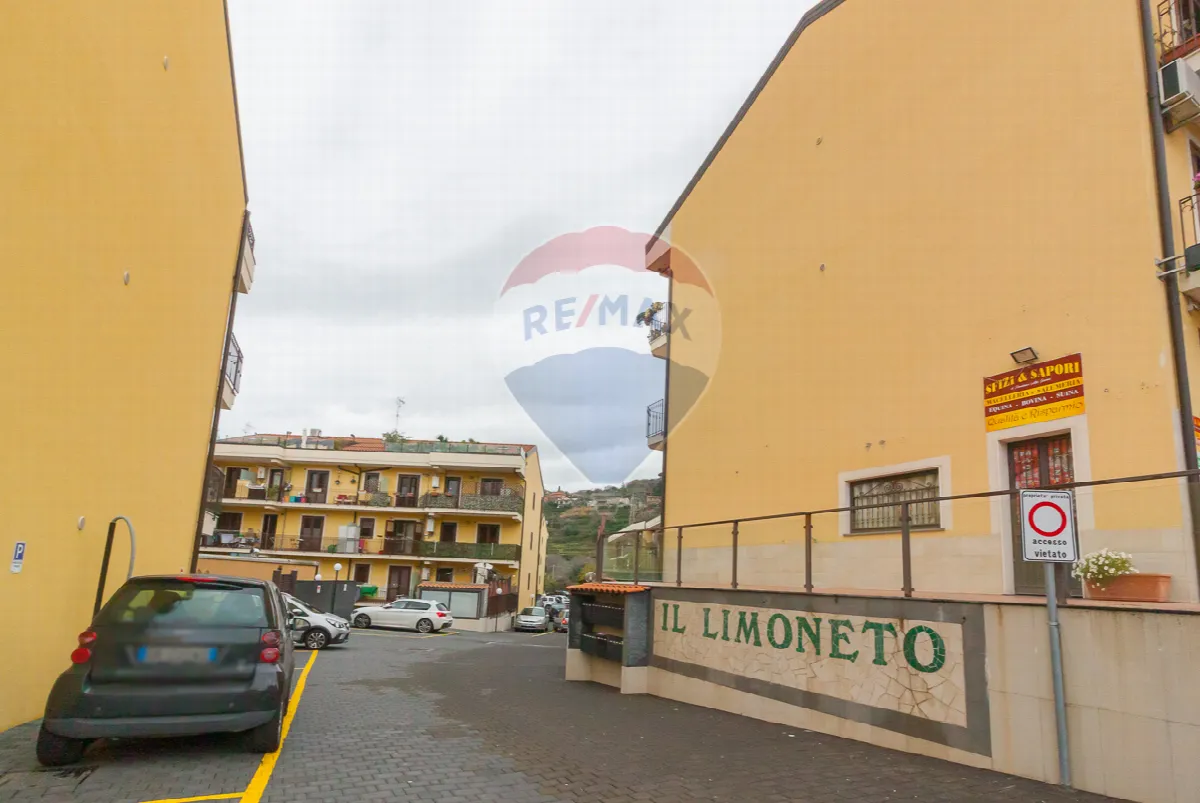 Appartamento in vendita ad Aci Catena - foto 2