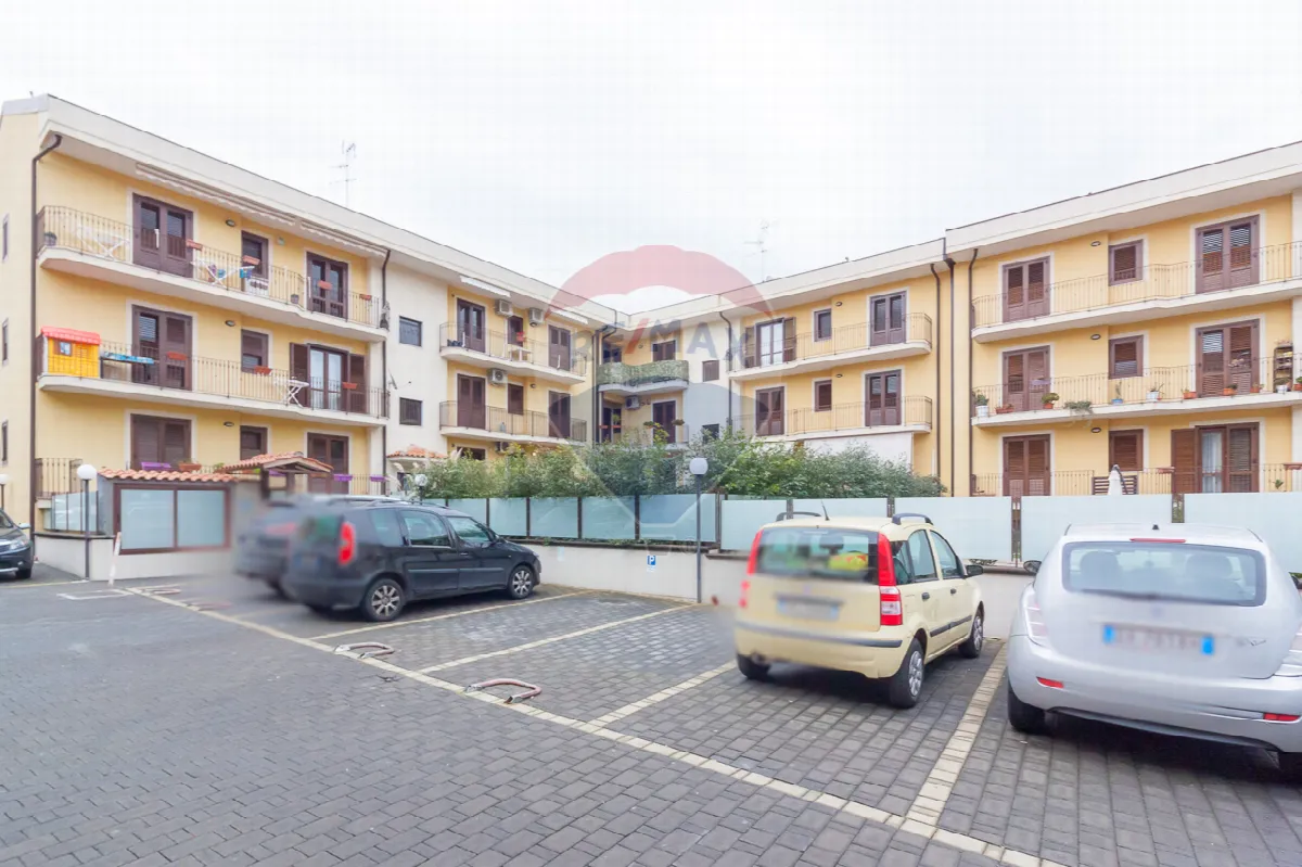 Appartamento in vendita ad Aci Catena - foto 3
