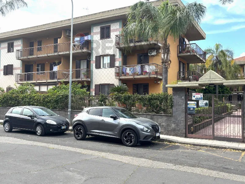 Appartamento in vendita ad Aci Catena - foto 1