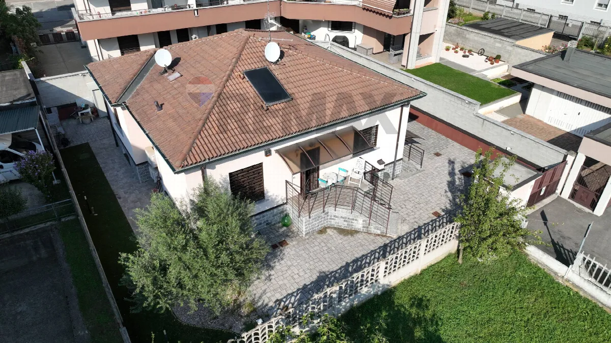 Villa in vendita a Lainate - foto 2
