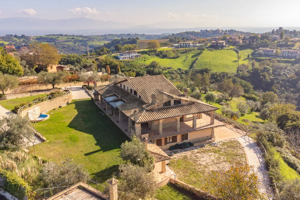 Villa in vendita a Castelnuovo di Porto - foto 5