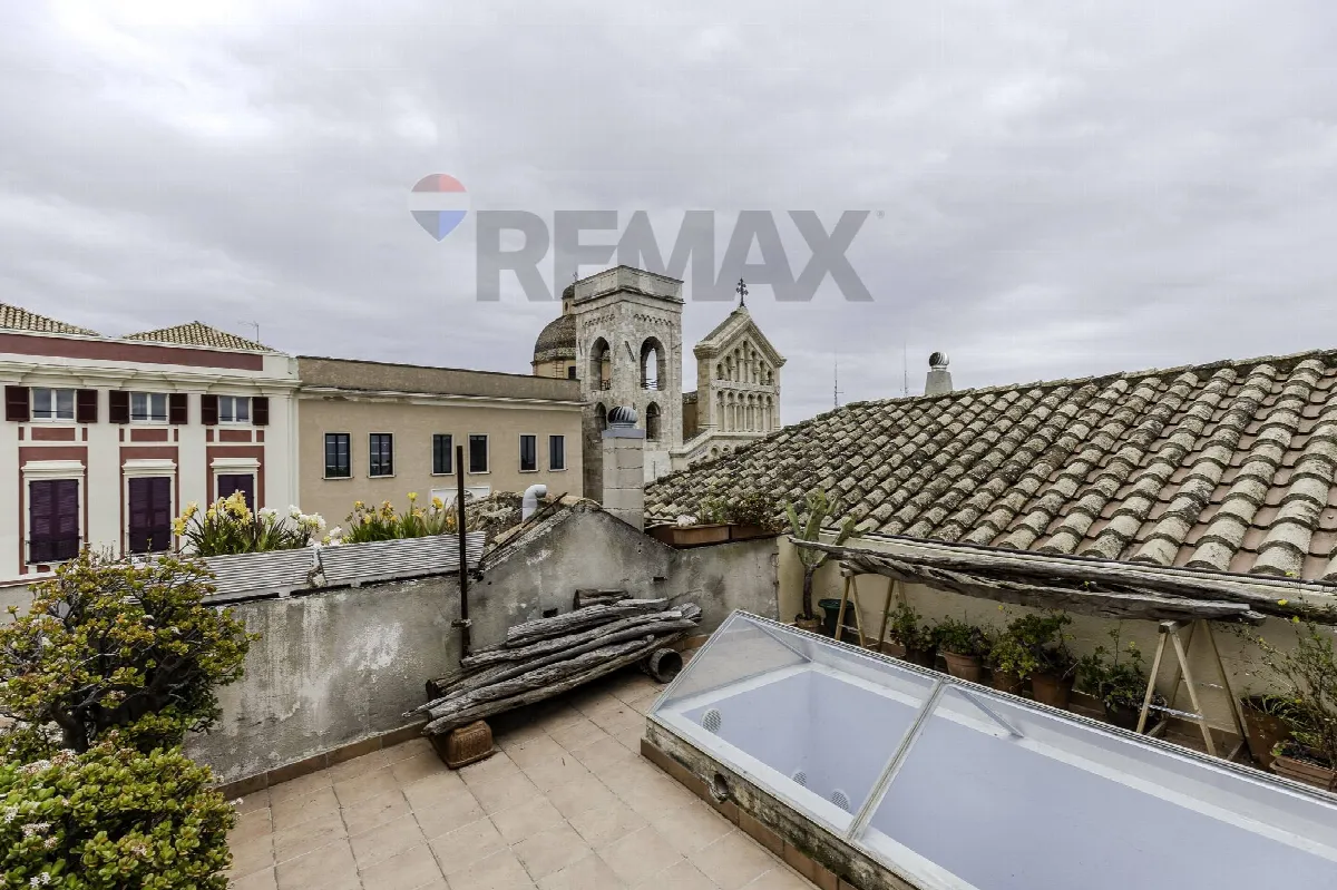 Appartamento in vendita a Cagliari, Centro - foto 2