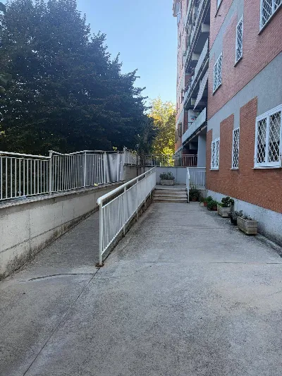Appartamento in vendita a Guidonia Montece... - foto 2