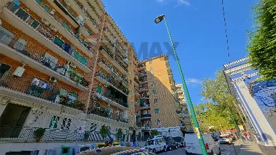 Appartamento in vendita a Napoli, Fuorigro... - foto 2