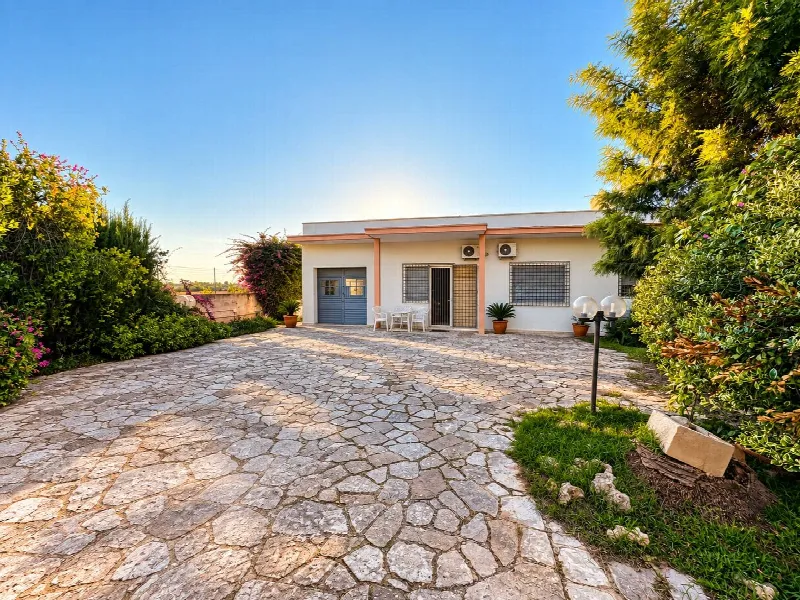 Villa in vendita a Cutrofiano - foto 1