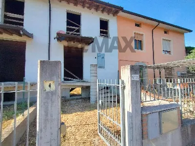 Rustico/Casale in vendita a Fiesse - foto 1