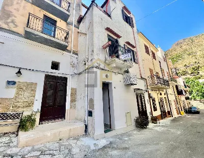 Casa Indipendente a Castellammare del Golfo