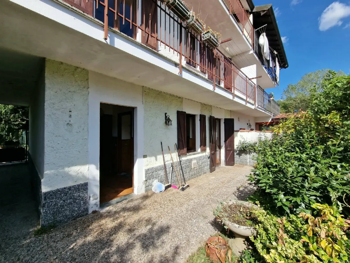 Casa Indipendente in vendita ad Agrate Conturbia - foto 2