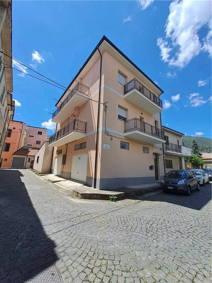 Appartamento in vendita a Raiano - foto 1