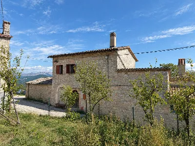 Casa Indipendente in vendita a Sellano - foto 1
