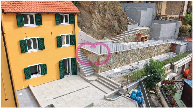 Casa Indipendente in vendita a Varazze - foto 1