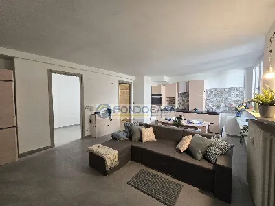 Appartamento in vendita a Pavia, Centro - foto 2