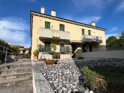 Appartamento a Lonigo