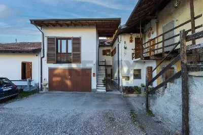 Casa Indipendente in vendita a Besozzo - foto 1