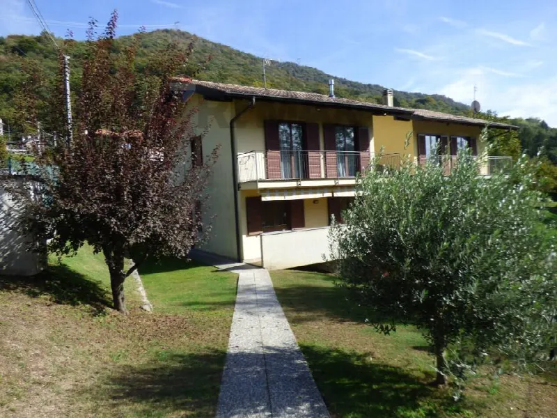 Villa in vendita a Dumenza - foto 1