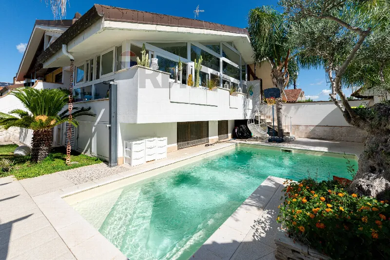 Villa in vendita a Roma, Axa, Casal Palocco, Infernetto - foto 1
