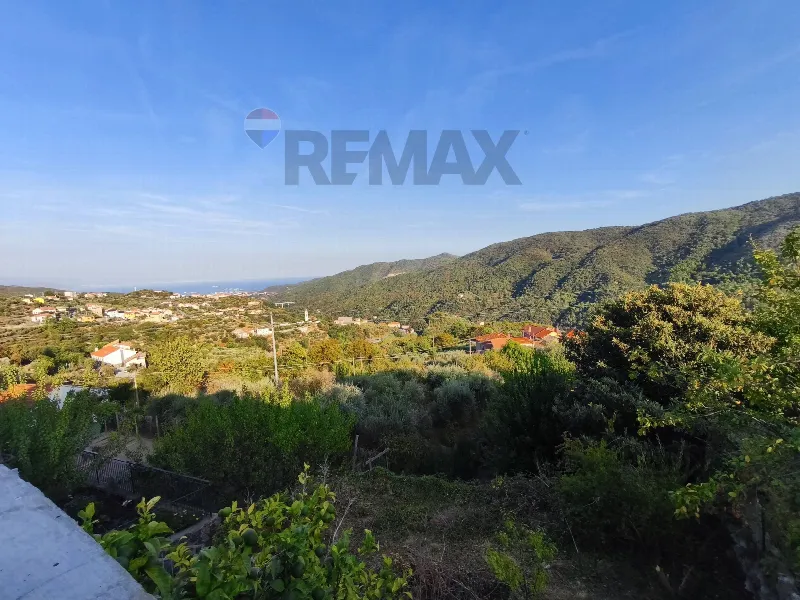 Rustico/Casale in vendita a Vado Ligure - foto 1