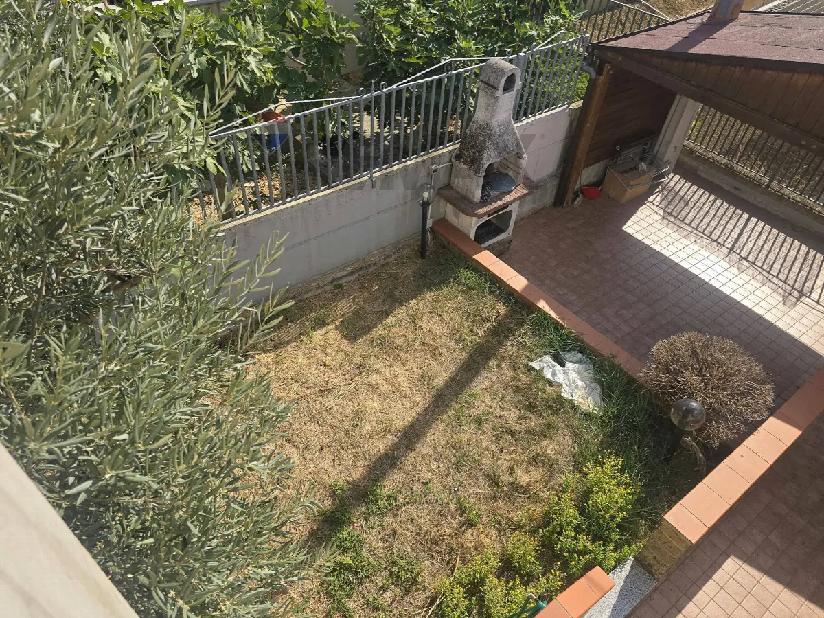 Casa Indipendente in vendita a Città Sant'Angelo - foto 3