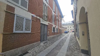 Appartamento in vendita a Pavia, Centro - foto 1