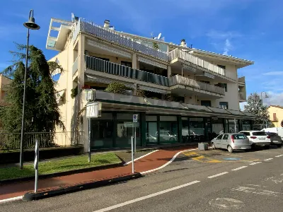 Ufficio in vendita a Cardano al Campo - foto 1