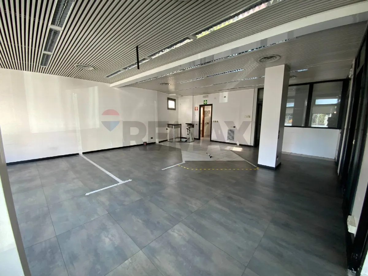 Ufficio in vendita a Cardano al Campo - foto 2