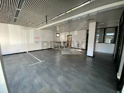 Ufficio in vendita a Cardano al Campo - foto 2
