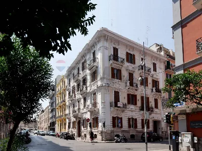 Appartamento in vendita a Bari, Borgo anti... - foto 1