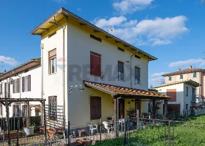 Casa Indipendente a Parma