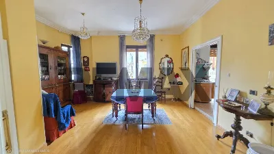 Appartamento in vendita a Napoli, Vomero, ... - foto 1