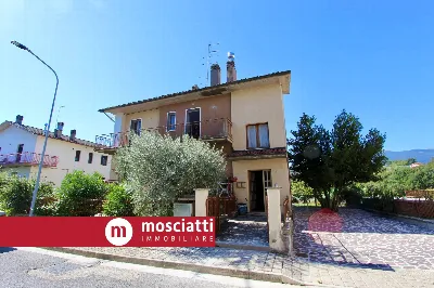 Appartamento in vendita a Castelraimondo - foto 1