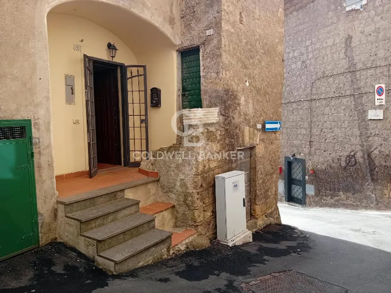Appartamento in vendita a Caprarola - foto 1