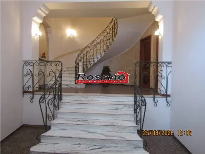 Villa a Biancavilla
