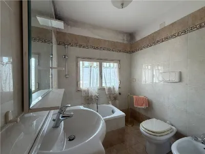 Palazzo/Stabile in vendita a Sannicandro G... - foto 9