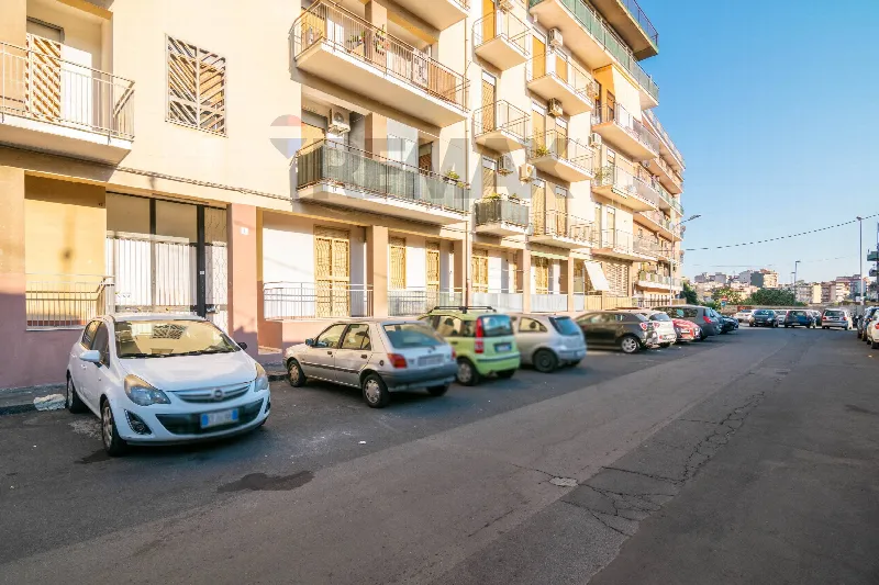 Appartamento in vendita a Catania, Rapisardi, Ballo, Cibele - foto 1