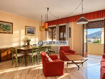 Appartamento in vendita a Massa, Centro, t... - foto 2