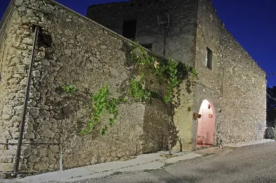 Casa Indipendente in vendita a Capestrano - foto 3